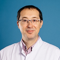 Dr Arnaud BERNARD - Chirurgien Ophtalmologiste - Spécialiste en chirurgie de la rétine à la Clinique Chirurgicale du Libournais